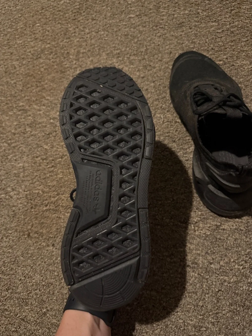 adidas Men’s Black Low-Top Sneakers - Picture 4 of 6